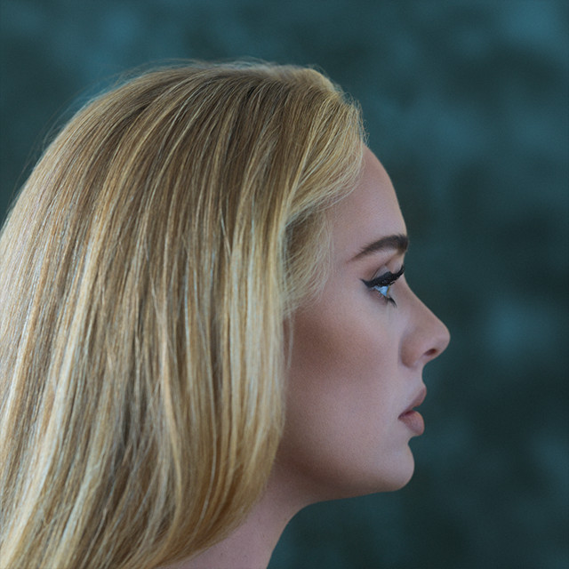 Portrait photo of the artist Adele